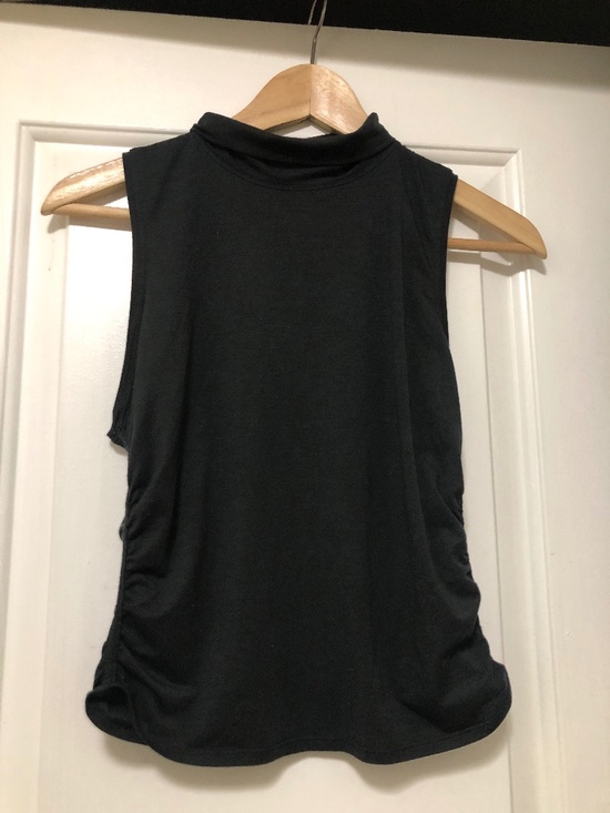 Tops - Lululemon See The Horizon Tank Size Small